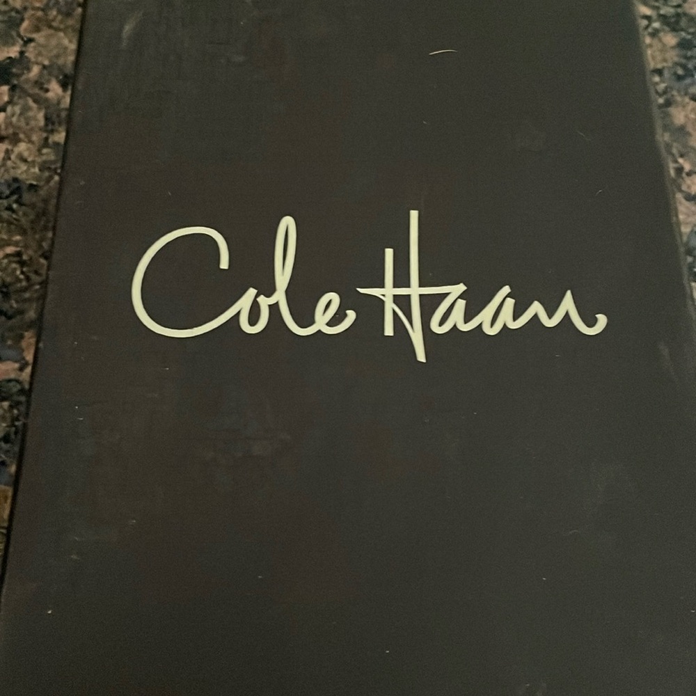 Cole Haan size 8.5 Black leather